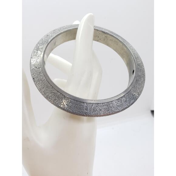 Engraved Etched Floral Silver Plated Bangle Bracelet Wide Domed Fancy Chunky - Picture 6 of 10